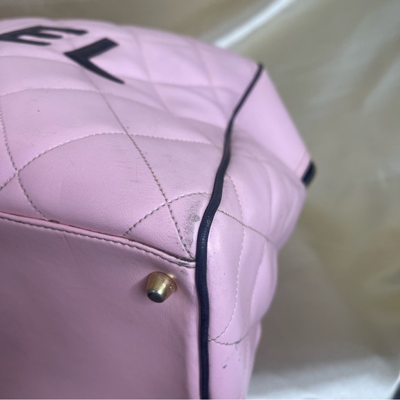 💕SOLD💕 Chanel Boston Bowling bag Sports Line quilted matelase pink black gold - Picture 13 of 17